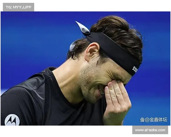 德约鏖战至力竭跪地退场无缘决赛美媒感叹英雄落泪令人心碎